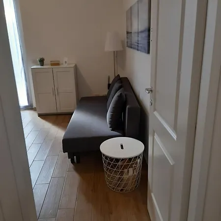 Apartment La Bouganville - Grazioso Con Giardinetto Rome