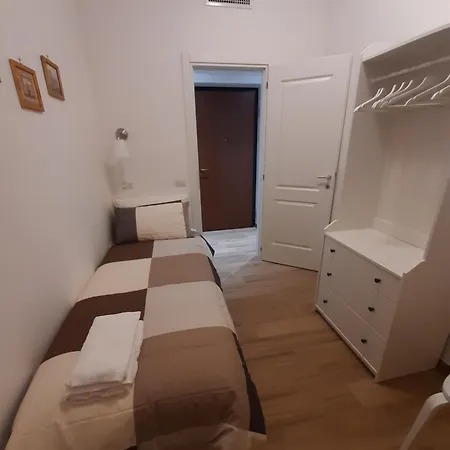 Apartment La Bouganville - Grazioso Con Giardinetto