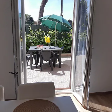 La Bouganville - Grazioso Con Giardinetto Apartment *