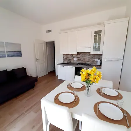 La Bouganville - Grazioso Con Giardinetto Apartment *